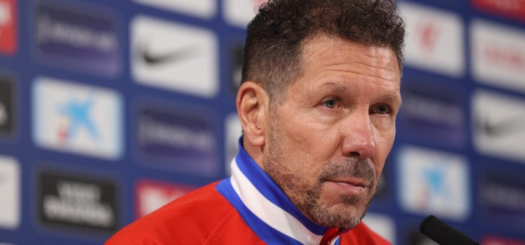Simeone, durante la rueda de prensa de este sábado. EFE/Víctor Lerena
