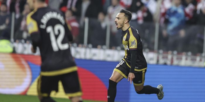 Alvaro Garcia celebra el 1-2 del Rayo Vallecano ante el Samsunspor en la ida de octavos de la Liga Conferencia. EFE/EPA/ERDEM SAHIN