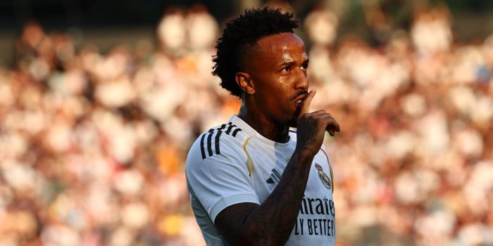El brasileño del Real Madrid Eder Militao celebra su gol en el amisotos ante el WSG Tirol. EFE/EPA/ANNA SZILAGYI