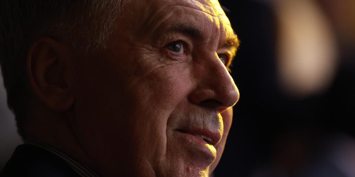 El entrenador italiano Carlo Ancelotti afirmó este martes que Neymar muestra sus cualidades técnicas en cada partido con Santos, pero matizó que no está al 100 % de su condición física y que, por ese motivo, aún no lo puede convocar para la selección brasileña. EFE/ Antonio Lacerda