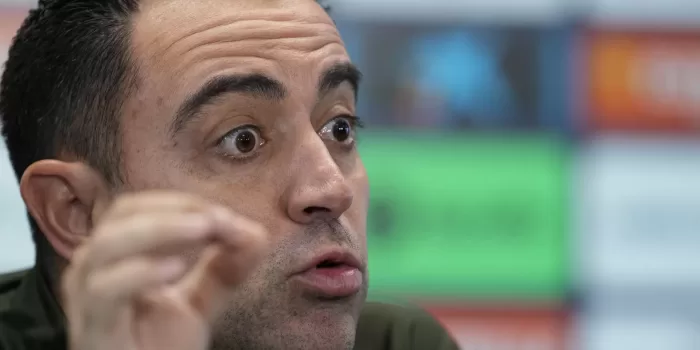 alt Xavi: "Los árbitros van condicionados"