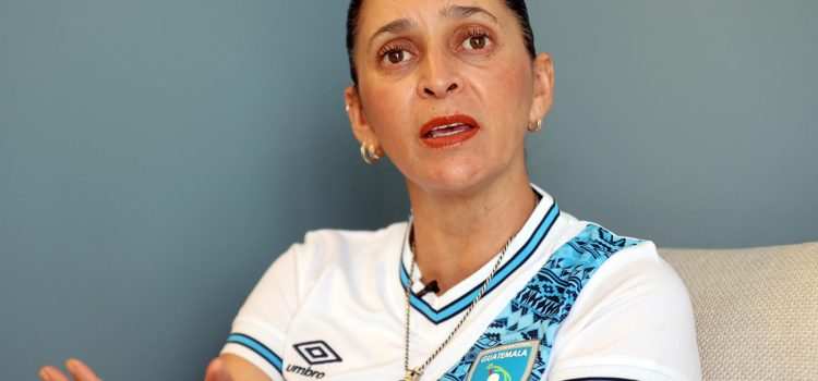 La entrenadora mexicana Karla Maya, en entrevista con EFE en Ciudad de Guatemala. EFE/ Fernando Ruiz