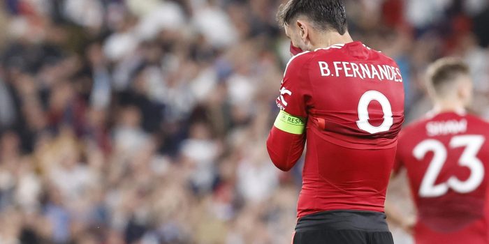 ALT Wolverhampton con el colombiano Arias iguala ante en Old Trafford