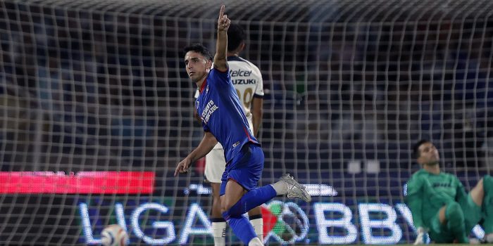 alt El uruguayo Rivero y el argentino Faravelli le dan triunfo al Cruz Azul sobre los Pumas