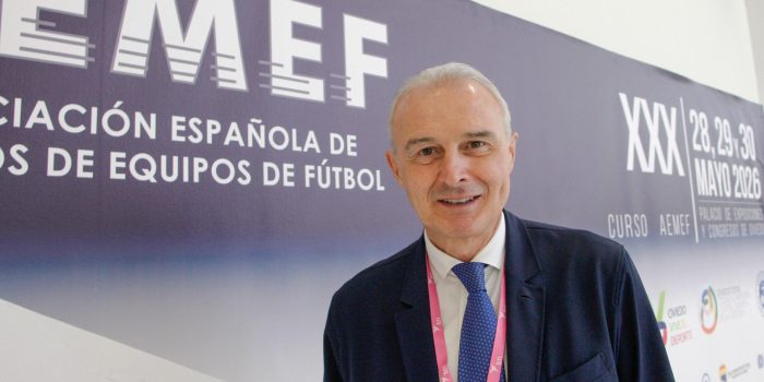 El doctor Óscar Celada, médico de la selección española de fútbol, durante la entrevista con la Agencia EFE. EFE/ Juan González