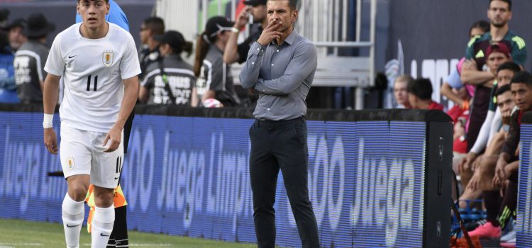 alt Lozano pone en duda la continuidad de Edson Álvarez en la Copa América: "Es un golpe duro"
