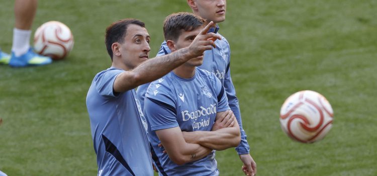 Mikel Oyarzabal, durante el entrenamiento de este viernes. EFE/ Julio Muñoz
