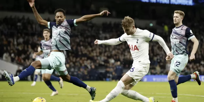 ALT 3-2. El Tottenham sobrevive a la ambición del Brentford