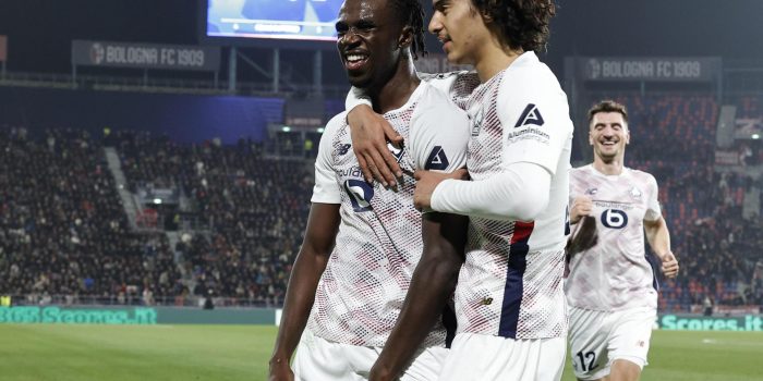 El jugador del Lille Ngal'Ayel Mukau celebra su gol durante el partido de la quinta jornada de la UEFA Champions League que han jugado Bologna FC y LOSC Lille en el Renato Dall'Ara stadium en Bolonia, , Italia) EFE/EPA/ELISABETTA BARACCHI