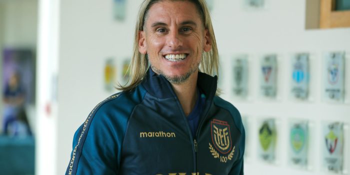 Fotografía de archivo del seleccionador de fútbol de Ecuador, el argentino Sebastián Beccacece, quien este lunes ha anticipado lo que espera del partido de elimiantorias del Mundial contra Paraguay, el jueves en Asunción. EFE/José Jácome