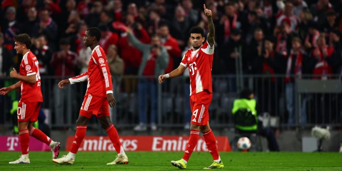 Luis Díaz celebra el 1-0. EFE/EPA/ANNA SZILAGYI