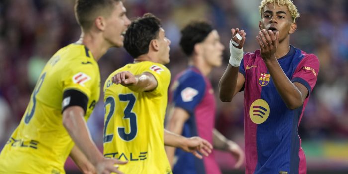 Un momento del partido de Liga entre el Barcelona y el Villarreal, de la pasada temporada. EFE/ Enric Fontcuberta