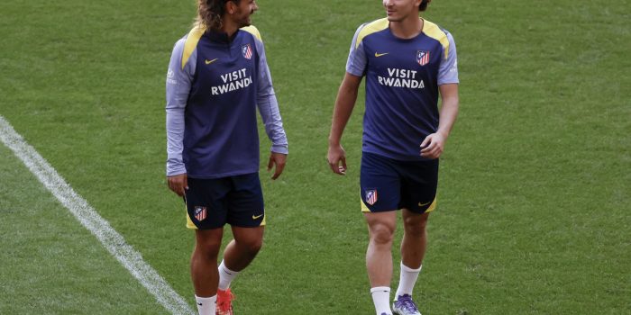 Griezmann y Julián Alvarez. en una foto de archivo.- EFE/Juanjo Martín