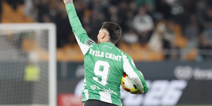 Fotografía de José Manuel Vidal, en la que puede verse en una imagen de archivo del pasado 14 de enero al futbolista del Betis Chimy Ávila, durante un partido. EFE