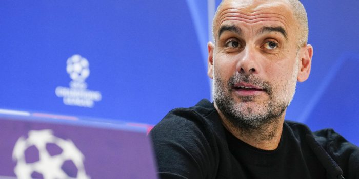 El entrenador del Manchester City, Pep Guardiola, durante la rueda de prensa previa al partido de Liga de Campeones que Real Madrid y Manchester United disputarán mañana en Madrid. EFE/Borja Sánchez-Trillo