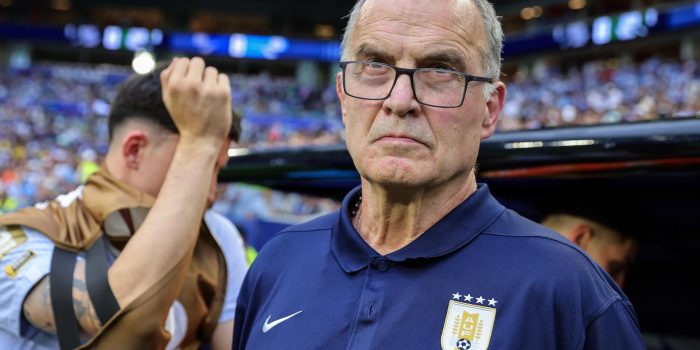 alt DOLOR CELESTE: uruguayo Araújo rescata a Bielsa, pero saudí Al-Amri deja a Uruguay con sabor a derrota