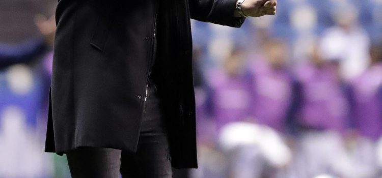 El exentrenador del Cruz Azul, Nicolás Larcamón. EFE/Hilda Ríos