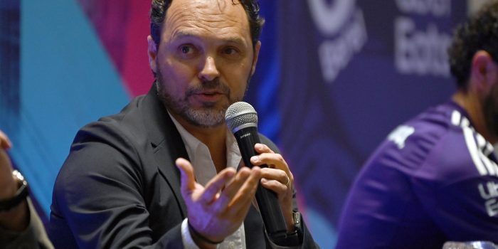 El Host City Mánager, Alejandro Hütt habla durante una rueda de prensa en la presentación del partido entre las leyendas de la FIFA y las leyendas de México en Monterrey (México). Imagen de archivo. EFE/ Miguel Sierra