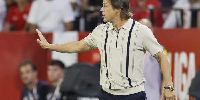 alt Almeyda: "Las realidades del Barcelona y del Sevilla son diferentes"