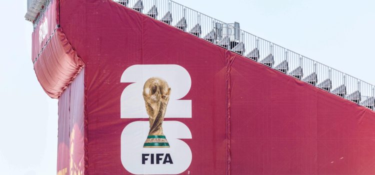 Fotografía que muestra un cartel en el Toronto Stadium en Toronto (Canadá). EFE/ Julio César Rivas