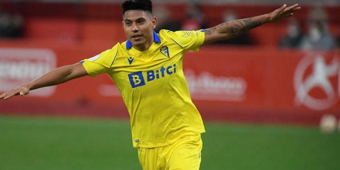 ALT El Cádiz traspasa al paraguayo Arzamendia al Estudiantes de la Plata argentino