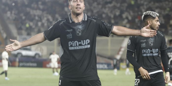 Nicolás Johansen celebra el gol que selló ese martes en el estadio Monumental de Lima la victoria de Coquimbo por 0-2 sobre Universitario de Deportes en partido de la segunda jornada de la fase de grupos de la Copa Libertadores. EFE/ Sebastián Blanco