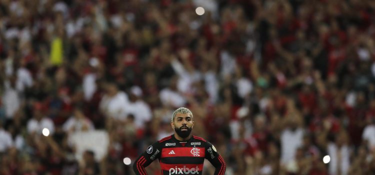alt Flamengo remonta con un insólito penalti pitado por cortar el juego con un segundo balón