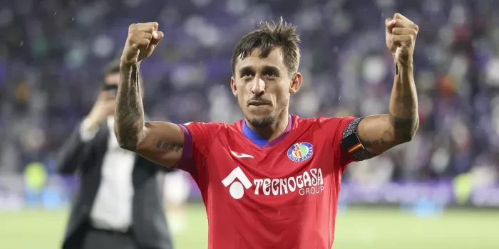 ALT Botafogo anuncia la contratación del lateral uruguayo Damián Suárez