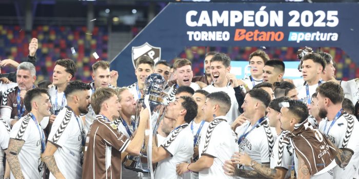 alt Victoria historica para Platense, su primer torneo manchado con buenas participaciones de extranjeros.