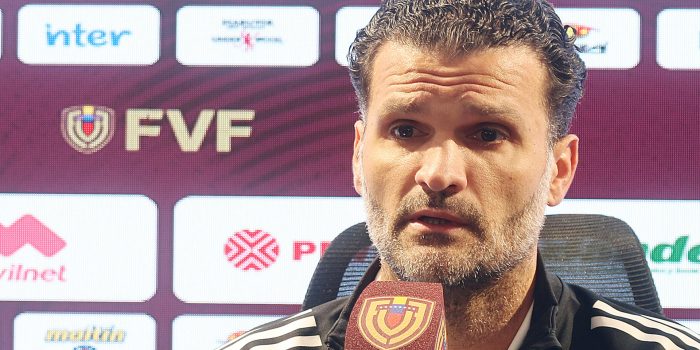 El seleccionador de Venezuela, Oswaldo Vizcarrondo, durante una rueda de prensa en Caracas. EFE/Miguel Gutiérrez