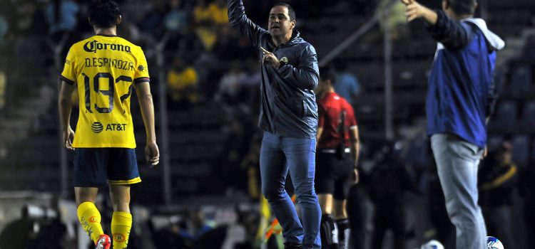 ALT André Jardine destaca el buen debut del chileno Dávila en triunfo del América