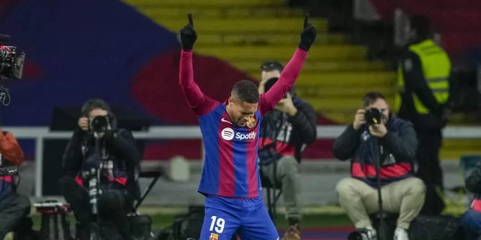 alt Vitor Roque: "Es un sueño hecho realidad marcar un gol con esta camiseta