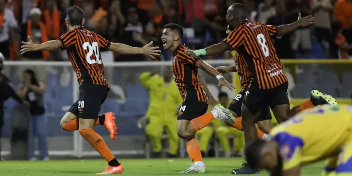 alt Duelo de técnicos argentinos por el liderato del torneo Clausura de fútbol en El Salvador