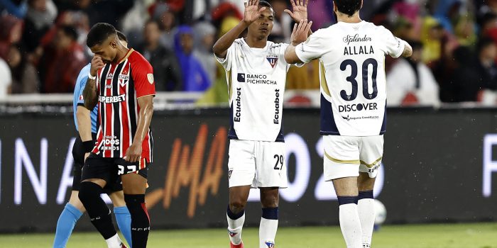 alt El São Paulo del argentino Hernán Crespo obligado a remontar ante la Liga de Quito