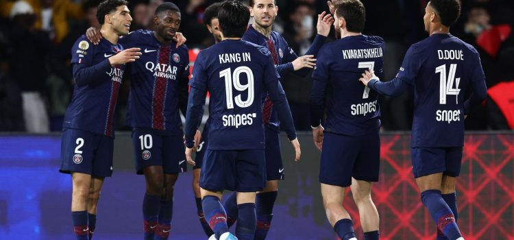 Los jugadores del PSG celebran un gol ante el Toulouse. EFE/EPA/TERESA SUAREZ