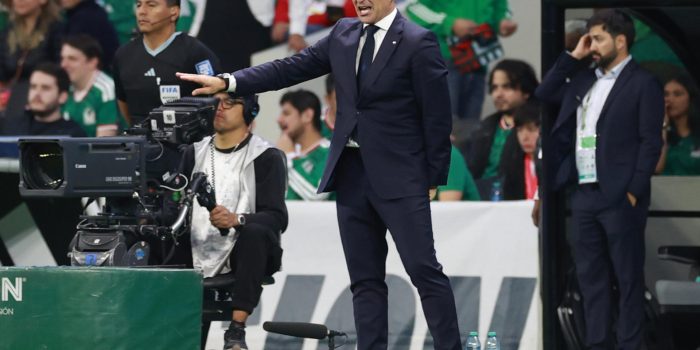 El seleccionador de Portugal, el español Roberto Martínez, durante el amistoso ante México en la capital mexicana. EFE/Alex Cruz