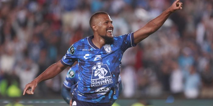 alt Salomón Rondón: La emoción de volver a jugar sin zapatos de marca