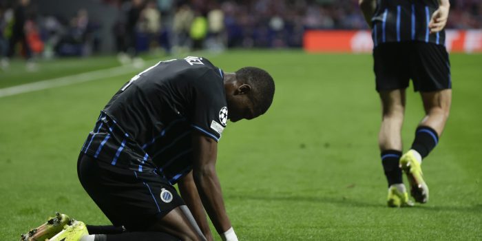 El defensa ecuatoriano del Brujas, Joel Ordóñez, celebra el primer gol de su equipo ante el Atlético de Madrid. EFE/ Juanjo Martín