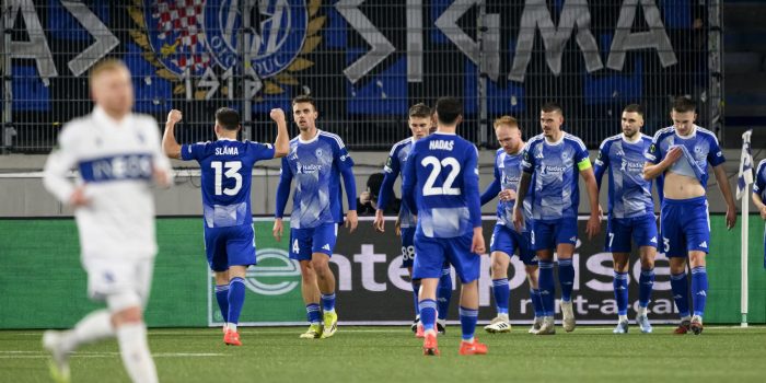 Los jugadores del Sigma Olomouc celebran el 1-2 ante el Lausana en la Liga Conferencia. EFE/EPA/LAURENT GILLIERON