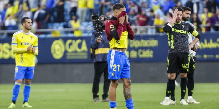 alt 0-0. Un empate que desciende al Cádiz y salva a Las Palmas