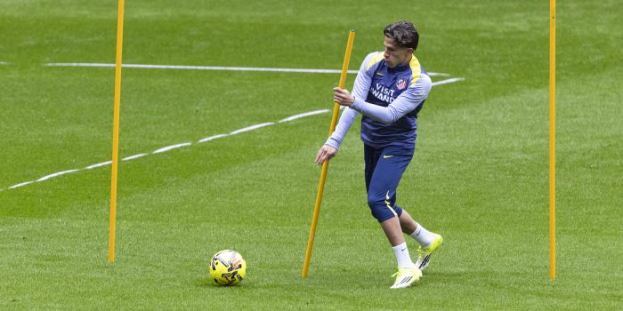 Giuliano Simeone, durante el entrenamiento de este sábado. EFE/Sergio Pérez