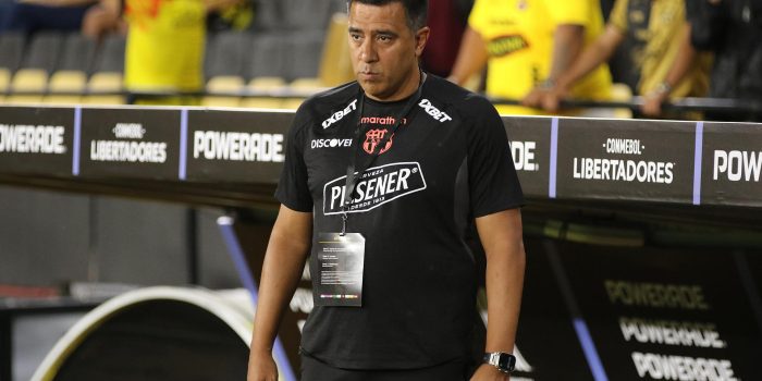 El entrenador de Barcelona, el venezolano César Farías. EFE/Jonathan Miranda