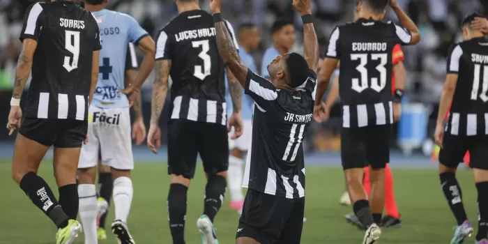 alt Botafogo golea a Aurora con un póker de Júnior Santos y avanza en la Libertadores