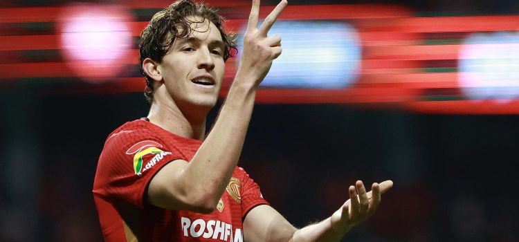 Marcel Ruiz de Toluca celebra un gol durante un partido de la Liga MX en el estadio Nemesio Diez en Toluca (México). Imagen de archivo. EFE/Felipe Gutiérrez