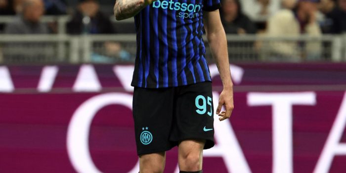 El jugador del Inter Milan Alessandro Bastoni durante el partido de este domingo ante el Roma. EFE/EPA/MATTEO BAZZI