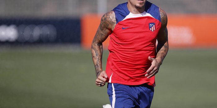 alt Giménez y Savic, bajas contra el Feyenoord