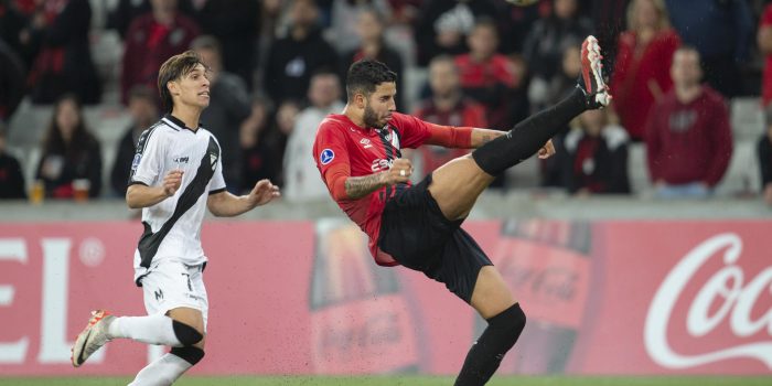 alt 1-2. Danubio conquista Curitiba y pone en riesgo el liderato del Paranaense