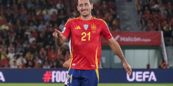 El centrocampista de España Mikel Oyarzabal celebra su gol durante el partido de fútbol de la fase de clasificación para el Mundial que se disputó en el estadio Martínez Valero de Elche. EFE / Pablo Miranzo