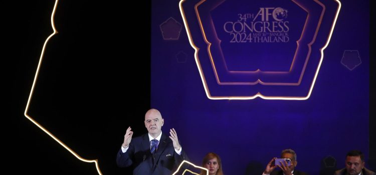 Bangkok (Thailand), 16/05/2024.- FIFA President Gianni Infantino delivers a speech during the 34th Congress of the Asian Football Confederation (AFC) in Bangkok, Thailand, 16 May 2024. The Asian Football Confederation (AFC) held its 34th Congress in Bangkok to elect two new members for two positions, Female Executive Committee Member Central Zone and AFC Executive Committee Member East Zone to the AFC Executive Committee, for the remainder of 2023 to 2027 term. (Tailandia) EFE/EPA/RUNGROJ YONGRIT