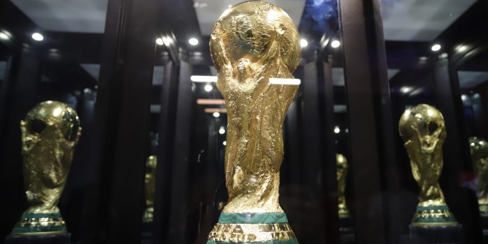 Trofeo de la Copa Mundial durante el FIFA World Trophy Tour en Puebla (México), el pasado 18 de marzo. EFE/ Hilda Ríos